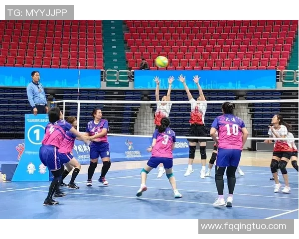 广州排球队的默契配合与战术分析探讨排球运动的魅力与团队精神 广州排球队的默契配合与战术分析探讨排球运动的魅力与团队精神