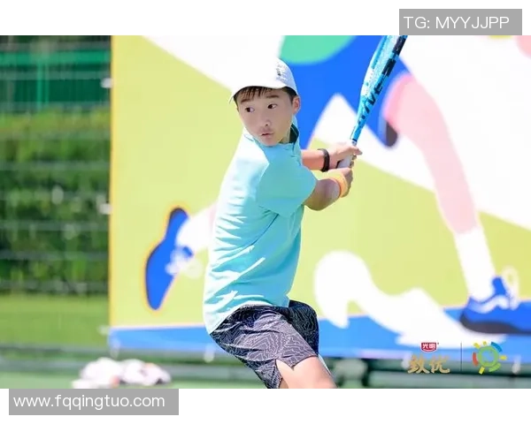 张伟的网球之路：从青涩少年到职业选手的心路历程与成长故事