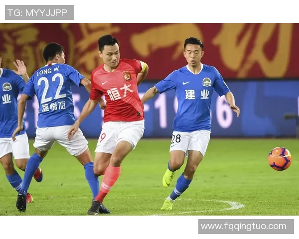 建业与恒大激战正酣精彩直播全程回顾与分析尽在此处 建业与恒大激战正酣精彩直播全程回顾与分析尽在此处